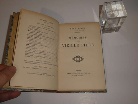 Mémoires d'une vieille fille. Vingt-Neuvième édition. Paris. Calmman-Lévy. 1908.. BAZIN, René