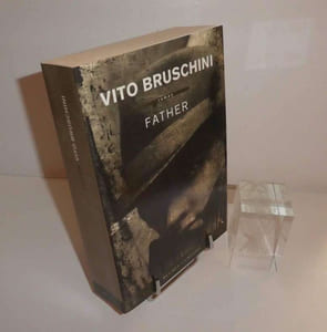Father, roman. Roman traduit de l'italienpar Thierry Maugenest. Buchet Chastel. 2011.