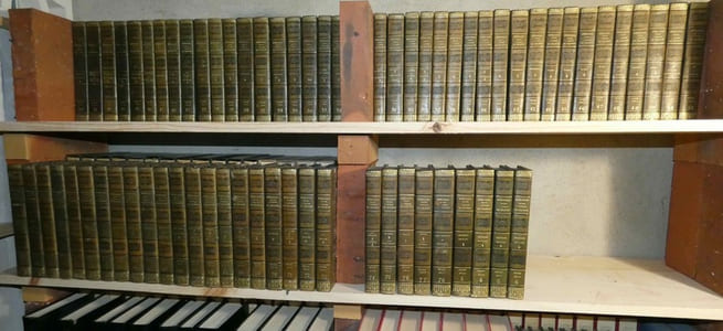"Collection des mémoires relatifs à l'histoire de France depuis l'avènement de Henri IV jusqu'à la paix de Paris conclue en 1763 ; avec des notices sur chaque auteur, et des observations sur chaque ouvrage. Paris. Foucalut. 1820-1829."