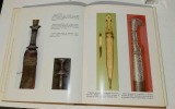 Les armes blanches du monde Islamique. Armes de Poing : épées, sabres, poignards, couteaux. Jacques Granchet. Paris. 1985.. JACOB, Alain