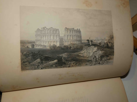 "Les Îles et les bords de la Méditerranée : comprenant la Sicile et la Côte de Barbarie etc., illustrés d'après les dessins pris sur les lieux par ...