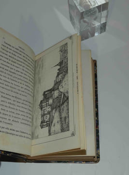 Époques saumuroises, ou esquisses historiques et anecdotiques sur Saumur et ses environs depuis son origine jusqu'à nos jours, avec la biographie de ...