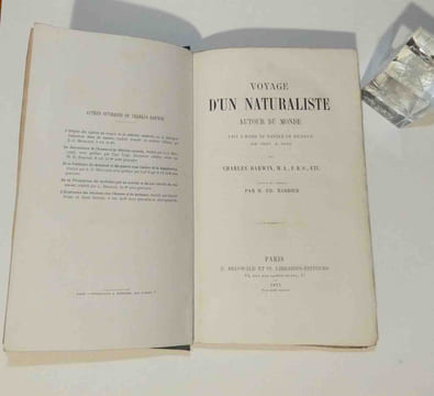 "Voyage d'un naturaliste autour du monde : fait à bord du navire le Beagle de 1831 à 1836 ; traduit de l'anglais par Edmond Barbier. Paris : C. ...