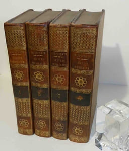 Traduction des oeuvres médicales d'Hippocrate, sur le texte grec, d'après l'édition de Foës [par le Dr Gardeil, publié par les soins de Tournon, avec la Vie d'Hippocrate par Dacier]. Toulouse : Fages, Meilhac et Cie, 1801 (an 9).