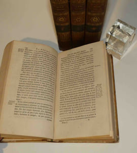 Traduction des oeuvres médicales d'Hippocrate, sur le texte grec, d'après l'édition de Foës [par le Dr Gardeil, publié par les soins de Tournon, avec la Vie d'Hippocrate par Dacier]. Toulouse : Fages, Meilhac et Cie, 1801 (an 9).