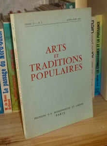 A propos de cérémonies agraires dans les Alpes du Nord (Raulin) - Contribution à l'étude des géants processionnels et de cortège dans le nord de la France, la Belgique et les Pays-Bas (Meurant), Arts et Traditions Populaires, avril-juin 1967, Paris Maisonneuve et Larose, 1967.