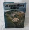 Les mammifères marins, Paris - Bruxelles, Elsevier, 1977.. MARTIN (Richard)