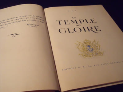 Un Temple De Gloire