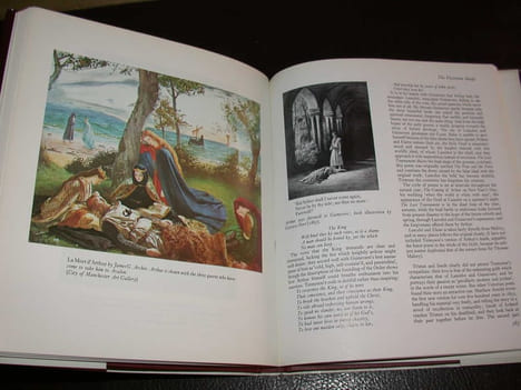 The Arthurian Legends. An illustrated anthology. BARBER (Richard) Sélected And Introduced By
