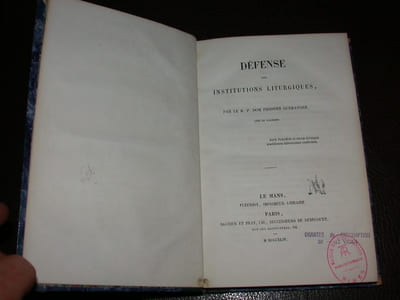 Défense des institutions liturgiques
