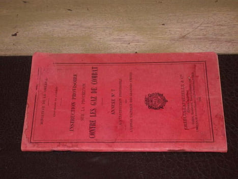 Instruction provisoire sur la protection contre les gaz de combat. Ministère De La Guerre