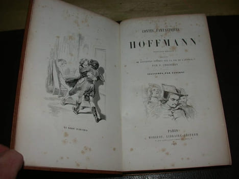 Contes fantastiques. HOFFMANN