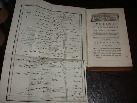 Voyage à la mer rouge sur les côtes de l'Arabie en Egypte et dans les déserts de la Thébaide suivi d'un autre de Venise à Bassorah par Latiqué Alep ...