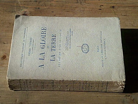 A la gloire de la terre / souvenirs d'un geologue. TERMIER Pierre