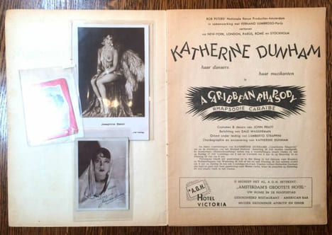 Katherine Dunham haar dansers haar muzikanten in A Caribean Rhapsody - Rhapsodie Caraïbe.. undefined
