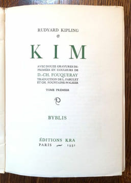 Kim. Avec douze gravures imprimées en couleurs de D.-Ch. Fouqueray. Traduction de L. Fabulet et Ch. Fountaine-Walker.. KIPLING Rudyard.