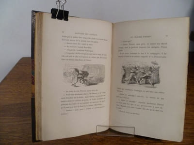 Histoire fantastique du célèbre Pierrot écrite par le magicien Alcofribas, traduite du sogdien par Alfred Assollant. Dessins par Yan Dargent. 