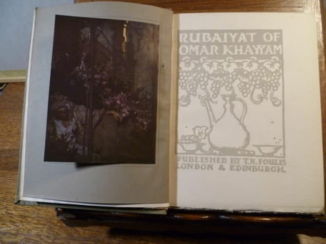 Rubaiyat. Illustré par Franck Brangwyn. Traduction d'Edward Fitzgerald.. KHAYYAM Omar