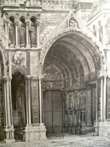 Chartres.