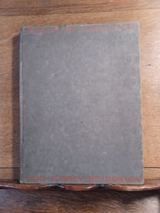 Sous la colline. Et d'autres essais en prose et en vers par A. Beardsley, précédé d'une préface par Jacques E. Blanche. Traduction française de A.H. Cornette.
