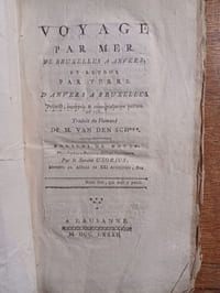 Voyage par la mer de Bruxelles à Anvers et retour par terre d'Anvers à Bruxelles. Projeté, entrepris & courageusement exécuté en 178... Traduit du flamand de M. van den Sch***. Enrichi de notes philosophico-politico-histori-critiques par le savant Uxorius.