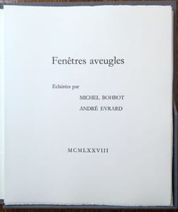 Fenêtres aveugles.