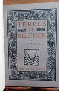 Terres de silence. Traduction de J. G. Delamain. Bois gravés par Lébédeff. 