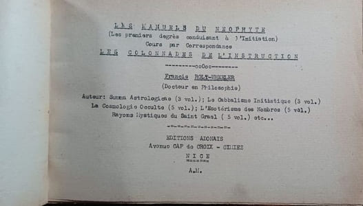 Les Manuels du néophyte. Les colonnades de l'instruction.