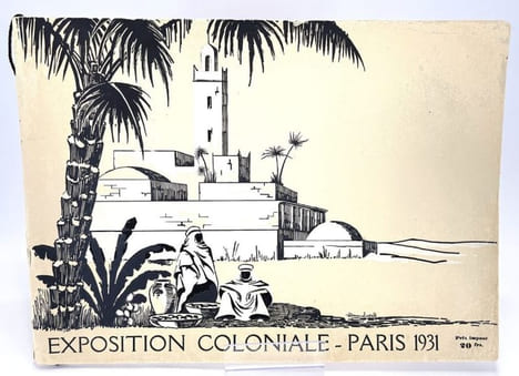Exposition coloniale Paris 1931. Photographie réplique temple d'Angkor. . undefined