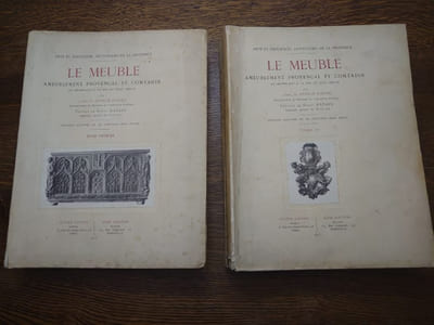 Le Meuble. Ameublement Provençal et Comtadin du moyen-âge à la fin du XVIIIe siècle. Tomes 1 et 2. 