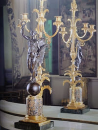 Les bronzes d'ameublement du Louvre. Préface de Madame Carven Grog.