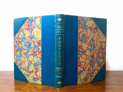 Fortunio. Réimpression textuelle de l'édition originale. Vingt-quatre lithographies en couleurs de A. Lunois.