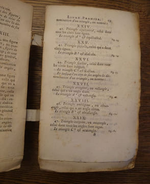 Les élémens d'Euclide du R. P. Dechalles, de la compagnie de Jésus ; et de M. Ozanam, de l'académie des sciences. Démontrés d'une manière nouvelle & ...