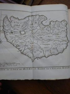 Historische beschryving der reizen of Nieuwe en volkoome verzameling van de aller-waardigste en zeldsaamste zee- en landtogten, ter ontdekkinge en naspeuringe gedaan [...] in Europa, Azia, Afrika, en Amerika [...] Dertiende deel. 