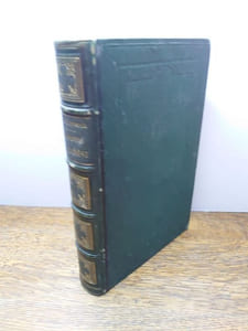 Explorations du Zambèse et de ses affluents et découverte des lacs Chiroua et Nyassa par David et Charles Livingstone 1858-1864. Ouvrage traduit de l'anglais avec l'autorisation de l'auteur par Mme H. Loreau contenant 47 gravures et 4 cartes.