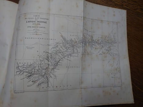 Explorations du Zambèse et de ses affluents et découverte des lacs Chiroua et Nyassa par David et Charles Livingstone 1858-1864. Ouvrage traduit de ...
