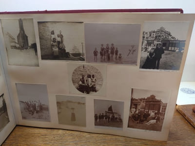 Album de 209 photographies. Belgique. 