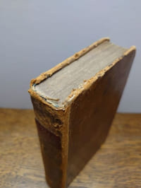 Listes des titres de noblesse chevalerie et autres marques d'honneur, accordées par les souverains des Päis-Bas, depuis, l'année 1659 jusqu'a la fin de 1782. Précédées d'une table alphabétique des noms de ceux qui les ont obtenu. Avec une liste des villes, bourgs, villages, &c. du duché de Brabant, et des seigneurs qui les possédent actuellement, et un Recueil chronologique de tous les placards, édits, et ordonnances [...]
