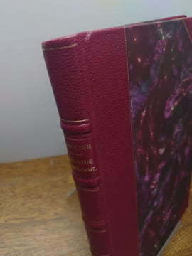 La Légende d'Yperdamme. Avec une couverture et 9 dessins hors-texte d'Etienne Moannes. Un frontispice, un dessin hors-texte, une étude et 3 vignettes ...