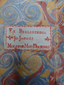 Formules de médicamens, usitées dans les différens hopitaux de Paris. Avec leurs vertus, leurs usages et leurs doses. Nouvelle édition revue, ...