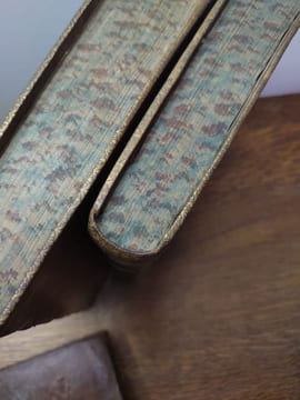 Les essais de Michel de Montaigne. Donnez sur les plus anciennes et les plus correctes editions : Augmentez de plusieurs Lettres de l'Auteur ; & où ...