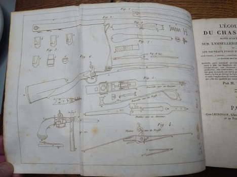 L'école du chasseur, suivie d'un traité sur l'oisellerie, la pêche, et les nouveaux fusils de chasse à piston, sans pierre, à foudre, à système, à ...