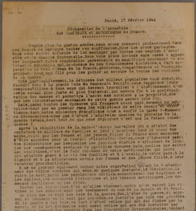 Déclaration de l'assemblée des cardinaux et archevêques de France. Texte dactylographié à l'époque contre la menace de STO pour les femmes, les bombardements des villes ouvertes et condamnant les appels à la violence et les actes de terrorisme.