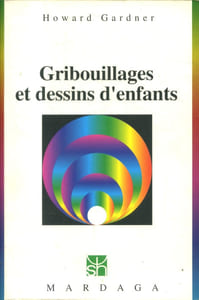 Gribouillages et dessins d'enfants.