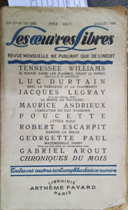 Je renais dans les flammes, criait le Phénix. Pièce sur D. H. Lawrence. Texte paru dans le N° 122 (Nouvelle série) de la revue les Oeuvres Libres qui contient 7 autres romans et nouvelles inédits de Luc Durtain, Jacques Legray, Maurice Andrieux, Poucette, Robert Escarpit, Georgette Paul, Gabriel Arout.