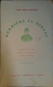 Derrière ce rideau.
