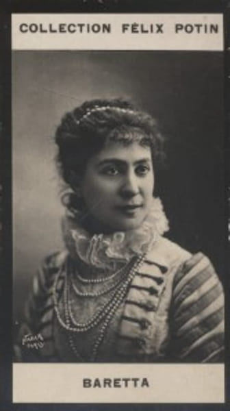 Photographie de la collection F&eacute;lix Potin (4 x 7,5 cm) repr&eacute;sentant : Baretta (Mme Worms), com&eacute;dienne.. BARETTA-WORMS (Blanche) Photo Nadar.
