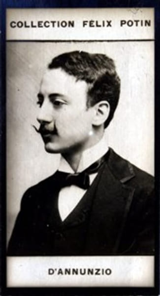 Photographie de la collection F&eacute;lix Potin (4 x 7,5 cm) repr&eacute;sentant : Gabriele D'Annunzio, &eacute;crivain.. D'ANNUNZIO (Gabriele) 