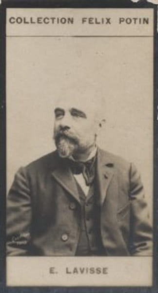 Photographie de la collection F&eacute;lix Potin (4 x 7,5 cm) repr&eacute;sentant : Ernest Lavisse, historien.. LAVISSE (Ernest) 