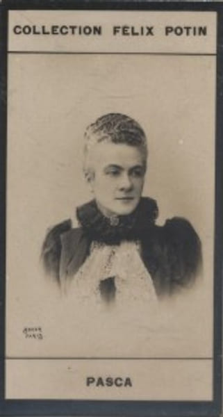 Photographie de la collection F&eacute;lix Potin (4 x 7,5 cm) repr&eacute;sentant : Alix Pasca, com&eacute;dienne.. PASCA Alix 